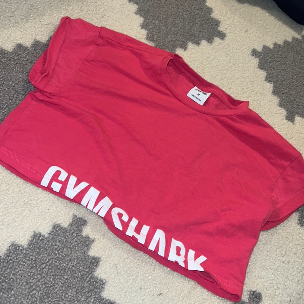 pink Gymshark logo crop tee